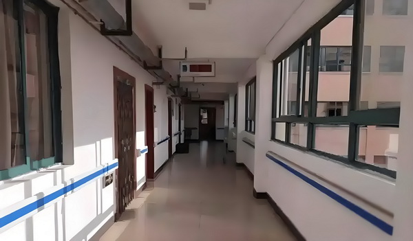 绝色锋芒：冷魅天下